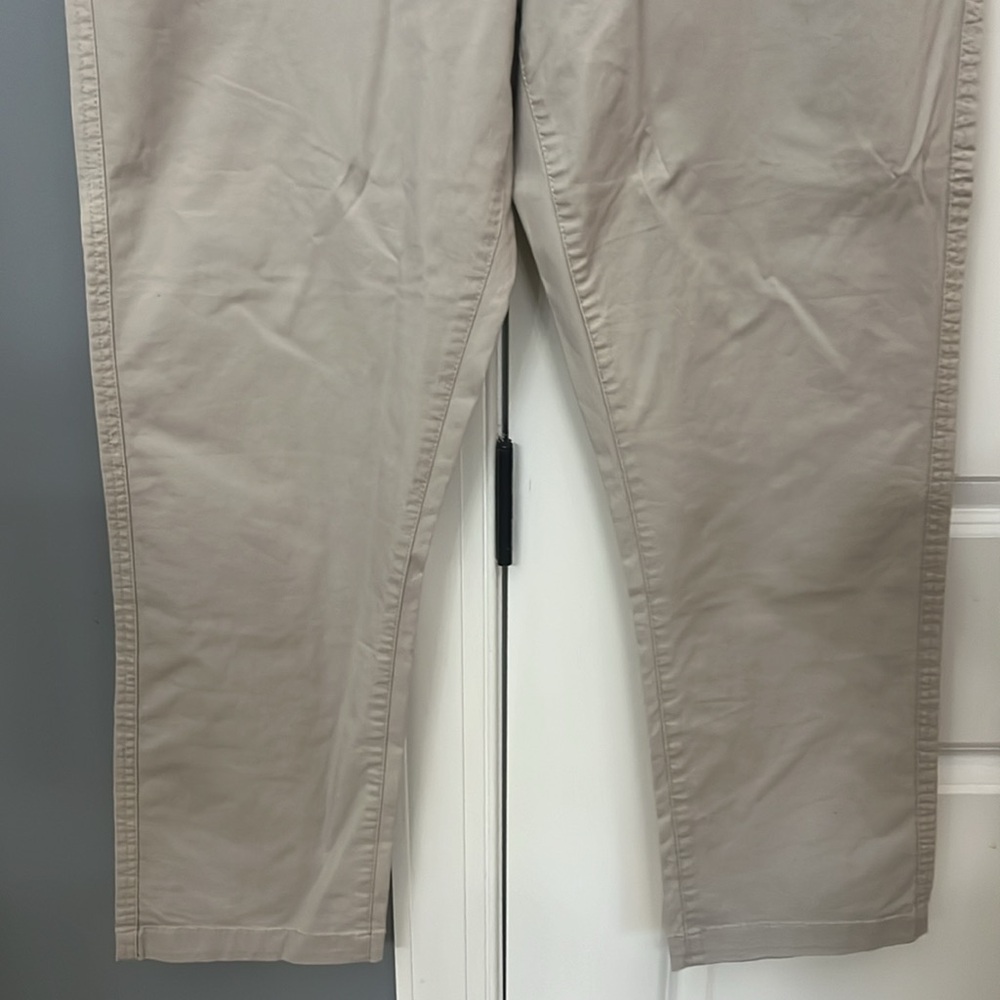 NWT! Crown & Ivy MOTION FLEX khaki pants 38X30 Men’s - Picture 12 of 16